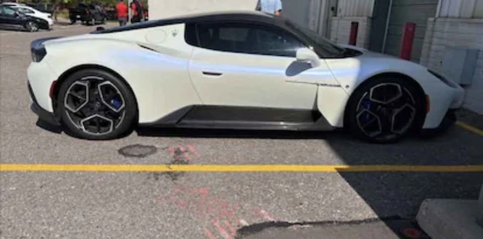 2022 Maserati MC20 - Image 18 of 18