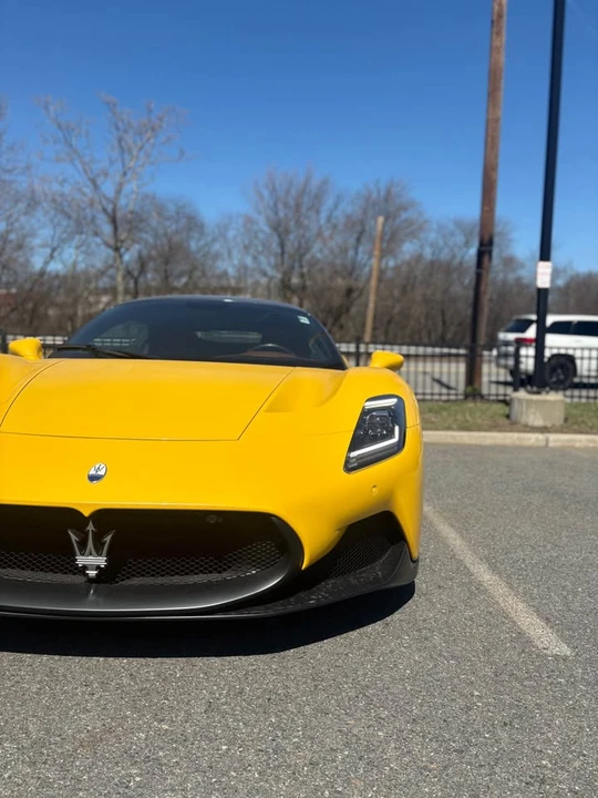 2022 Maserati MC20 - Image 2 of 10