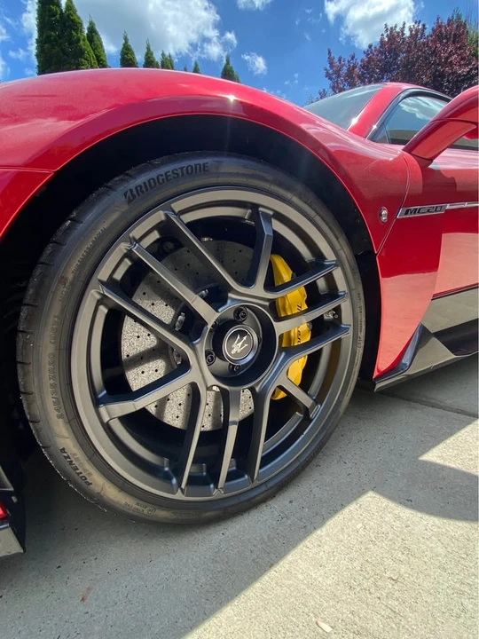 2022 Maserati MC20 - Image 10 of 18