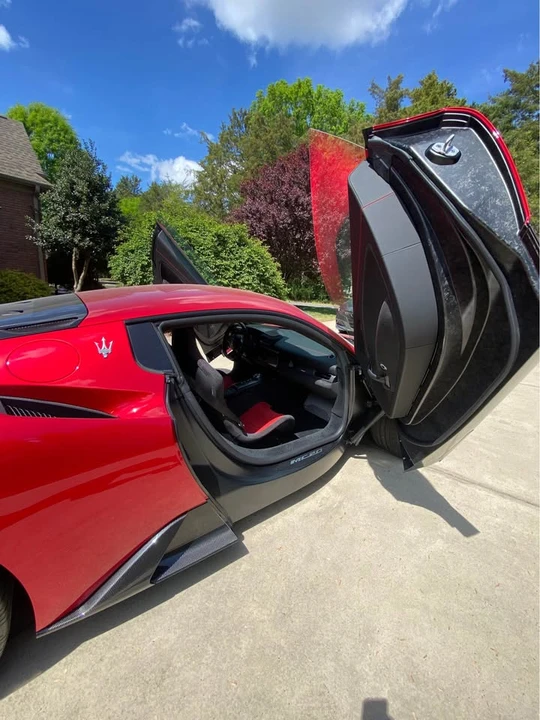 2022 Maserati MC20 - Image 14 of 18