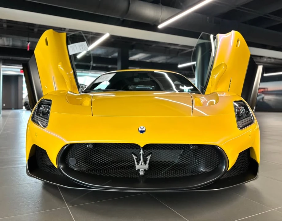2022 Maserati MC20 - Image 11 of 17