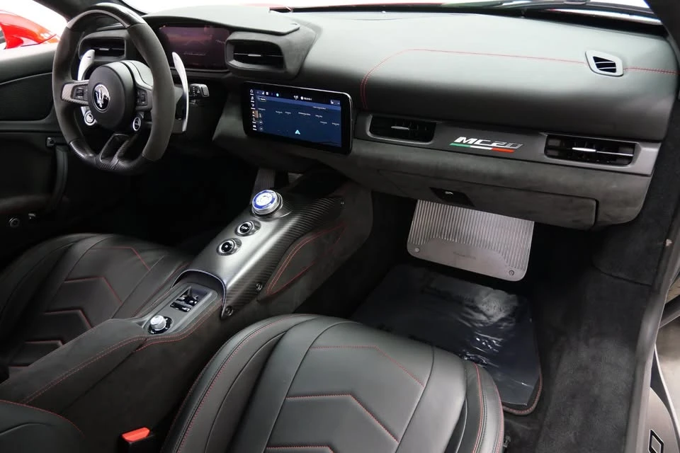 2022 Maserati MC20 - Image 11 of 16