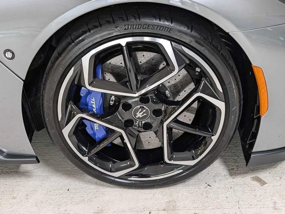 2022 Maserati MC20 - Image 7 of 18