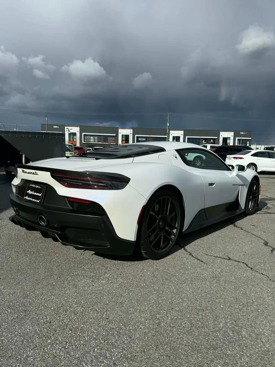 2022 Maserati - Image 3 of 11