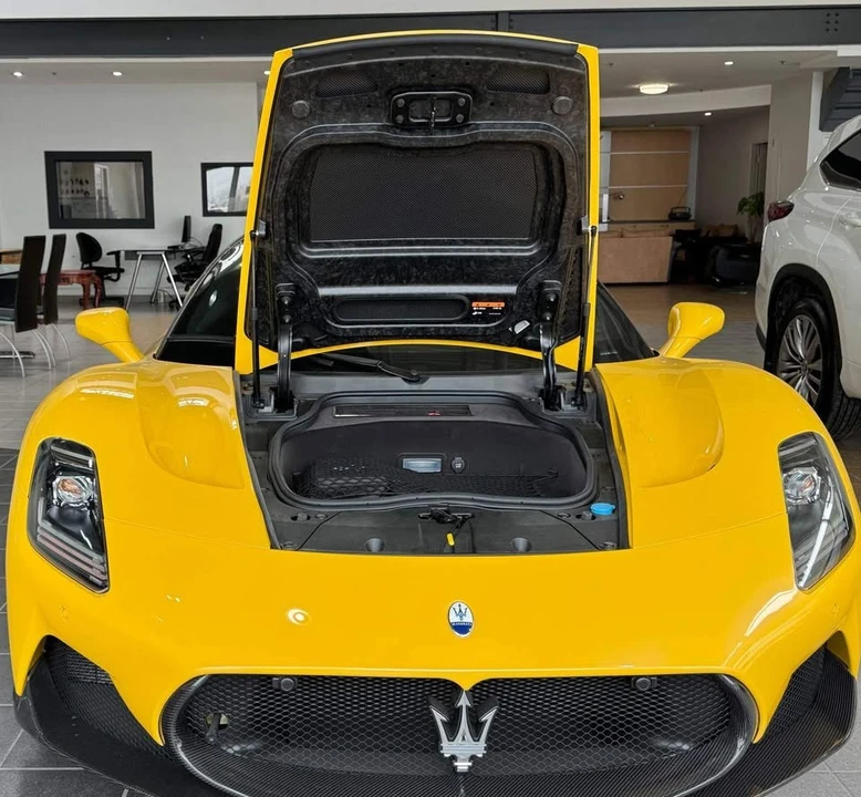 2022 Maserati MC20 - Image 9 of 10