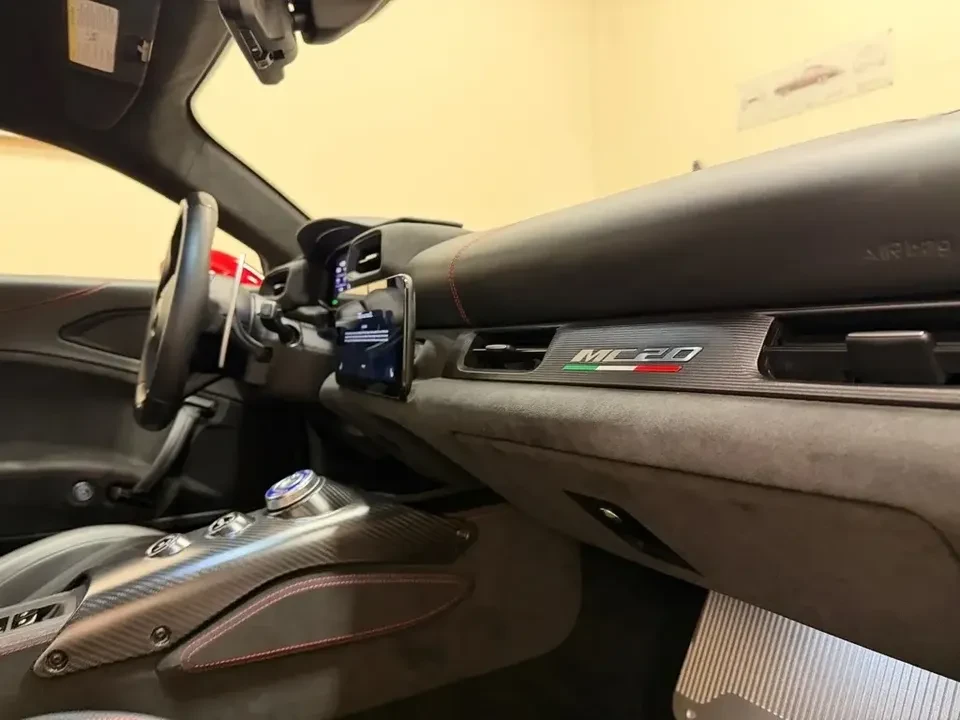 2022 Maserati MC20 - Image 15 of 20
