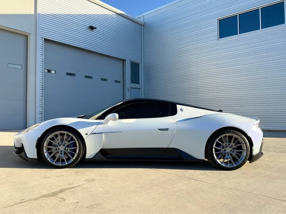 2022 Maserati MC20 - Image 11 of 19