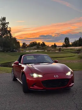 2022 Mazda MX-5 Miata RF Grand Touring Convertible 2D