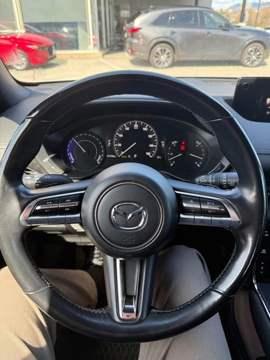 2022 Mazda - Image 10 of 13