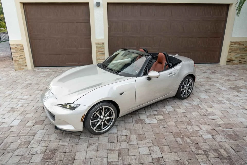 2022 Mazda ND MX-5 Miata - Image 2 of 19
