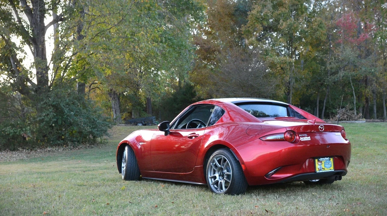 2022 Mazda ND MX-5 Miata - Image 9 of 21