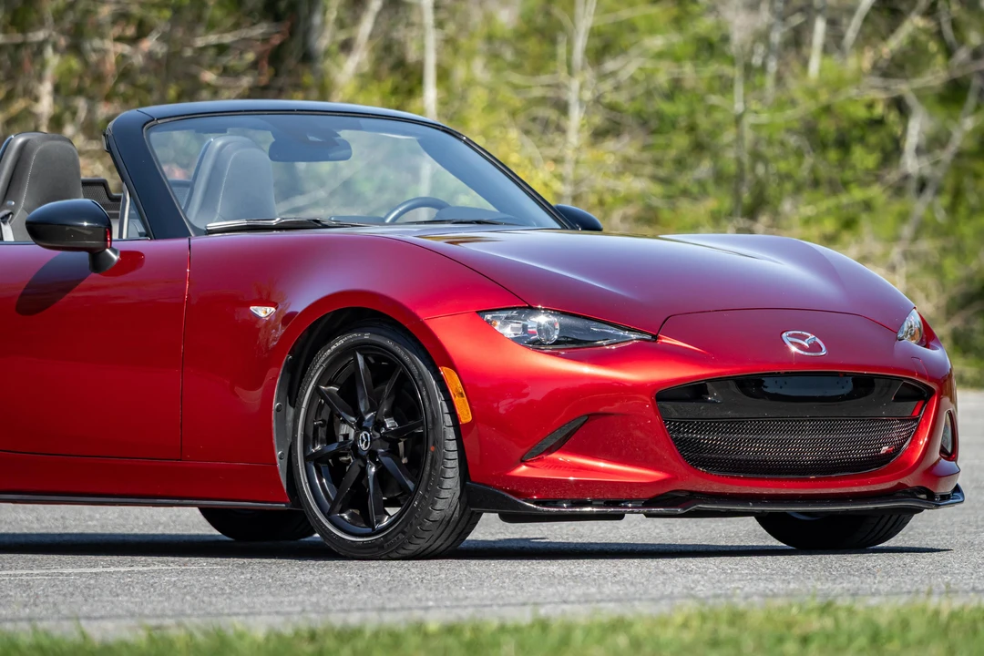 2022 Mazda ND MX-5 Miata - Image 19 of 31