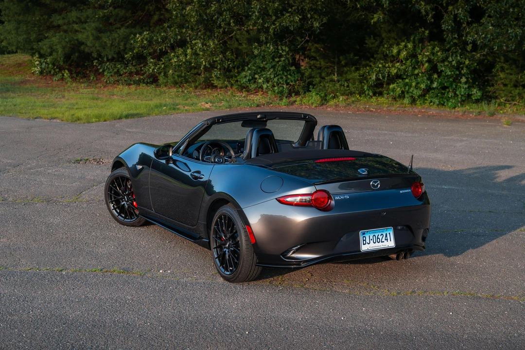 2022 Mazda ND MX-5 Miata - Image 17 of 31