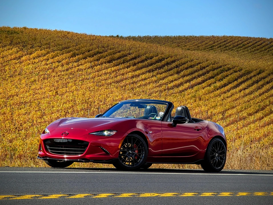 2022 Mazda ND MX-5 Miata - Image 28 of 31