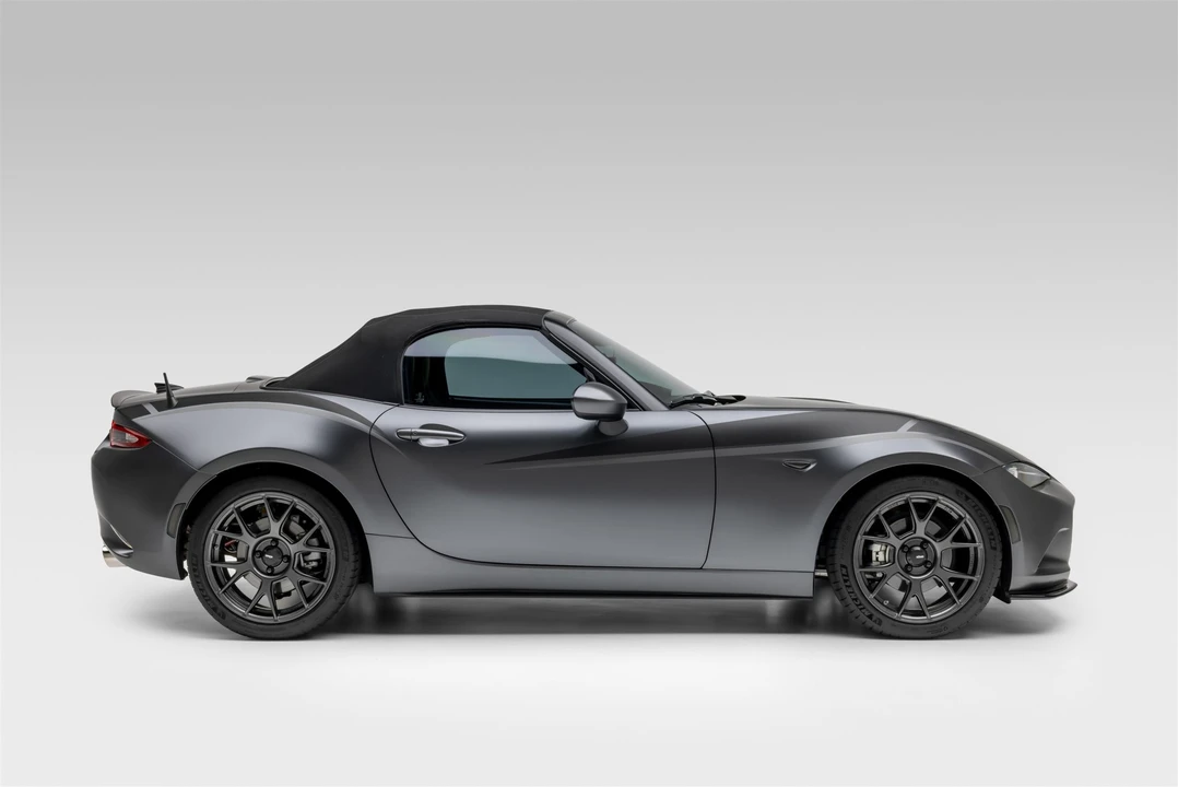 2022 Mazda ND MX-5 Miata - Image 27 of 31