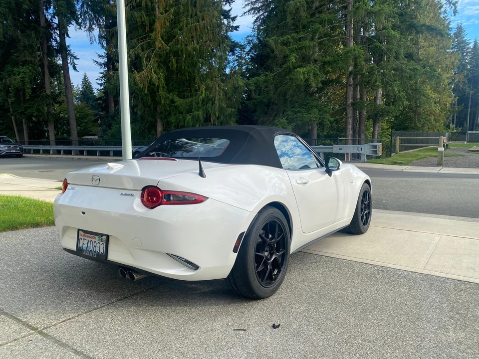 2022 Mazda ND MX-5 Miata - Image 9 of 31
