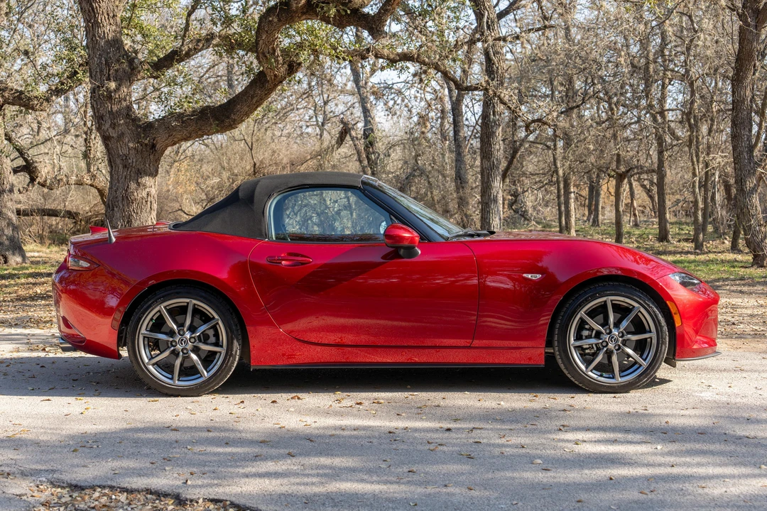 2022 Mazda ND MX-5 Miata - Image 16 of 31