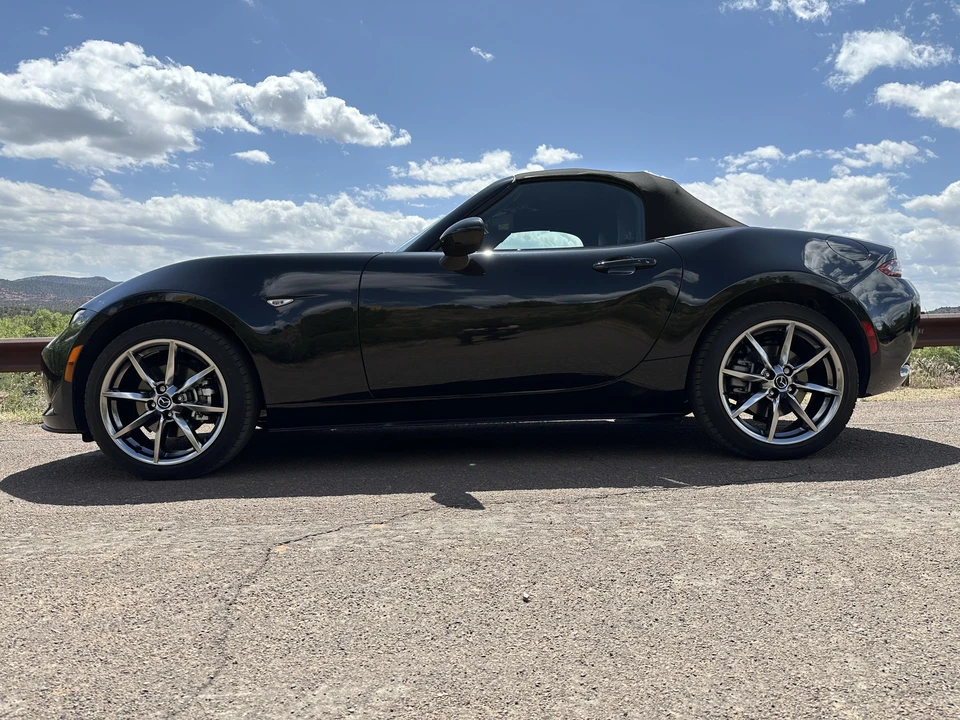 2022 Mazda ND MX-5 Miata - Image 15 of 31