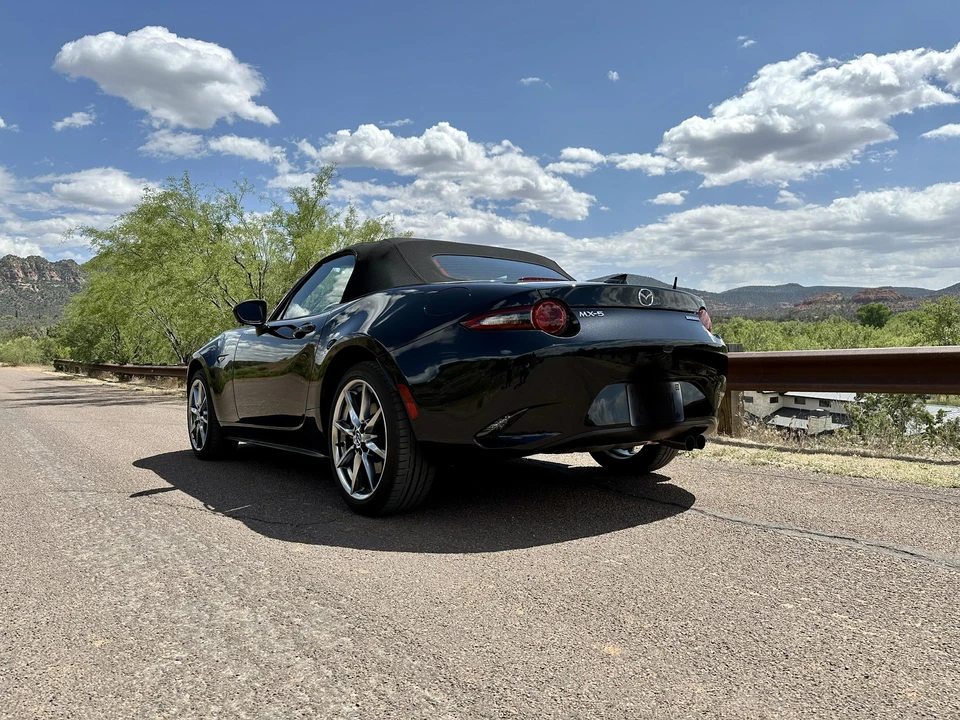 2022 Mazda ND MX-5 Miata - Image 16 of 31