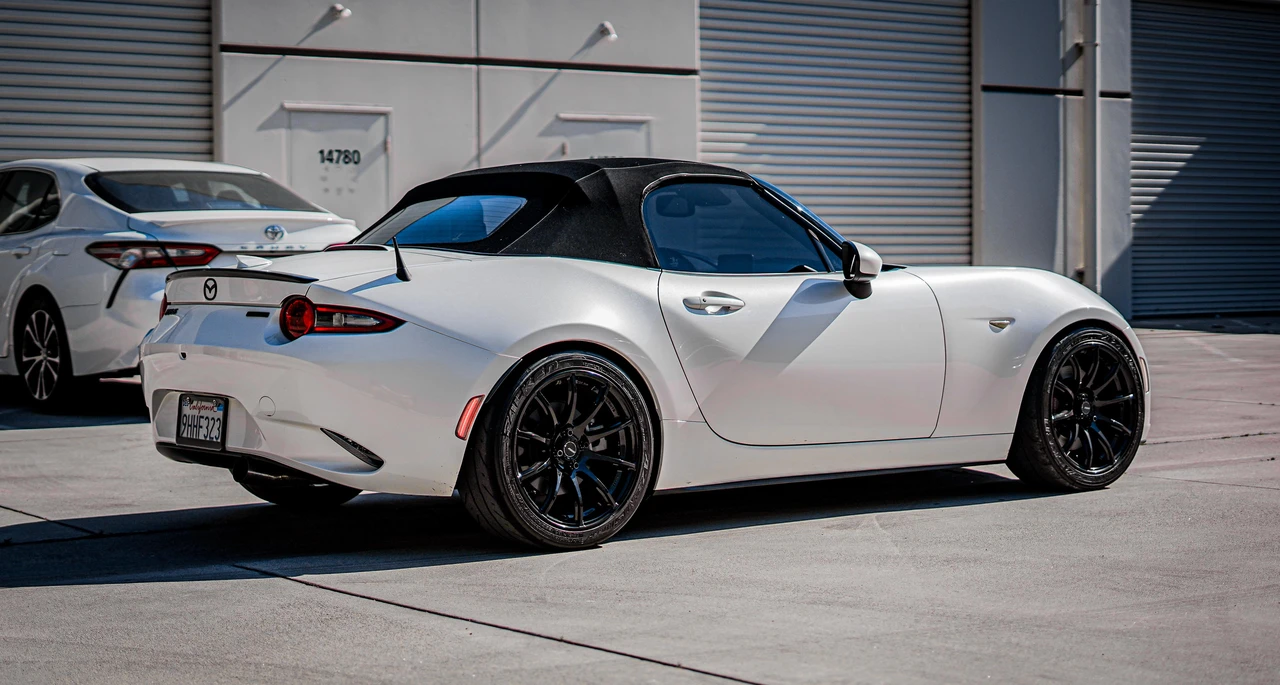 2022 Mazda ND MX-5 Miata - Image 14 of 31