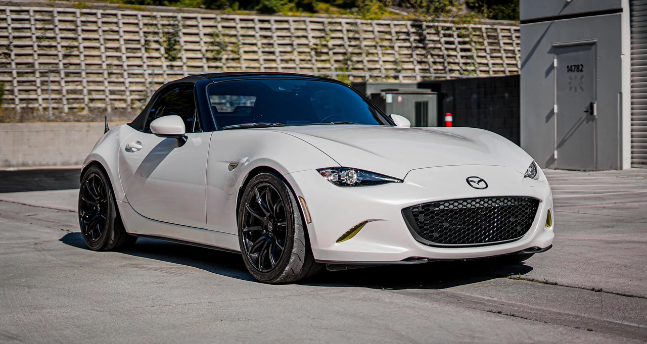2022 Mazda ND MX-5 Miata - Image 17 of 31
