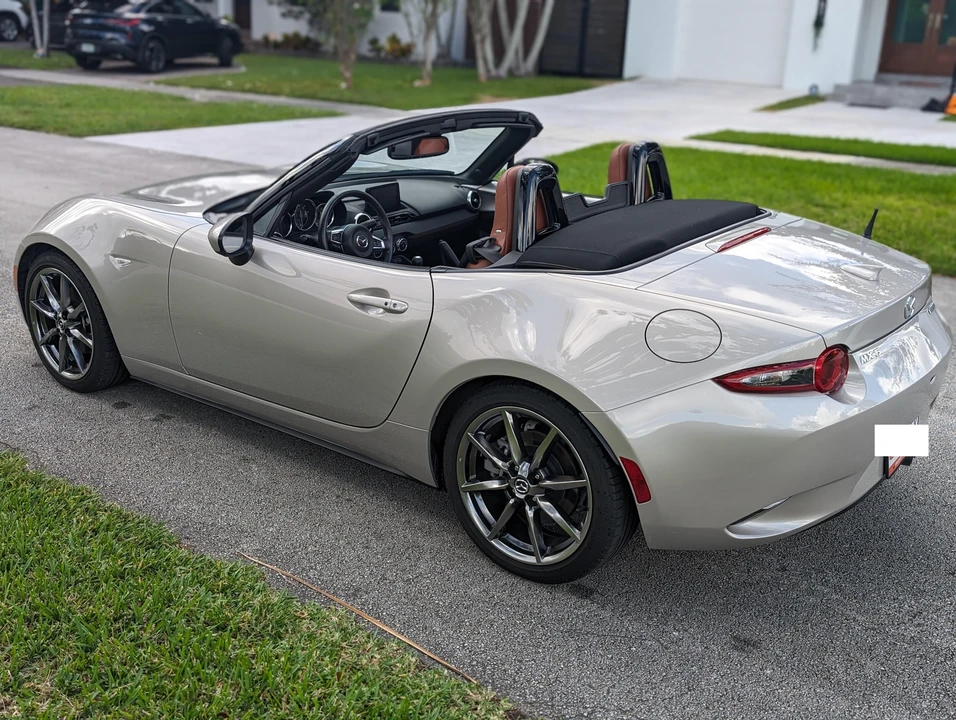 2022 Mazda ND MX-5 Miata - Image 13 of 31