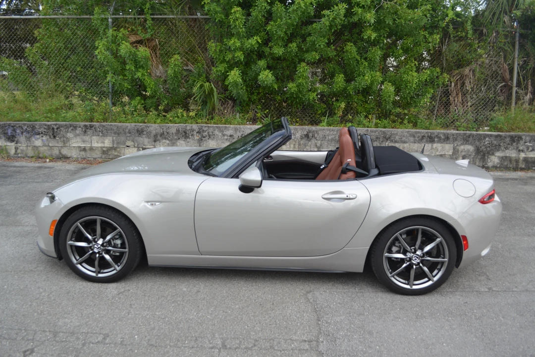 2022 Mazda ND MX-5 Miata - Image 11 of 31