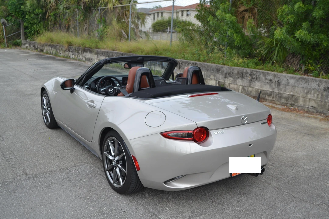 2022 Mazda ND MX-5 Miata - Image 16 of 31