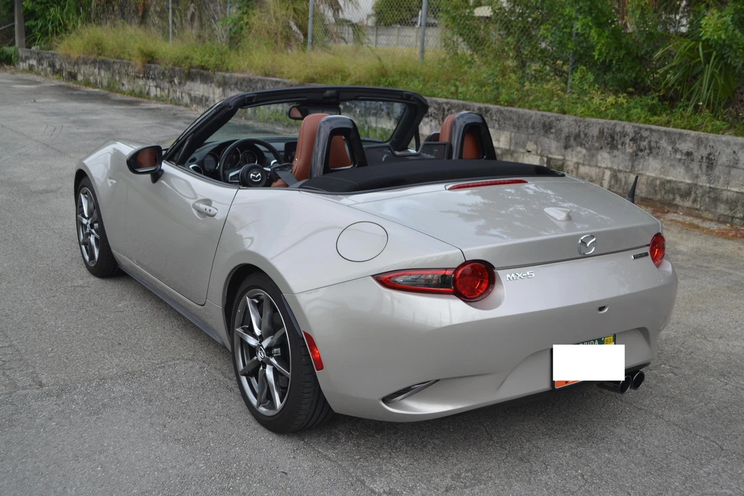 2022 Mazda ND MX-5 Miata - Image 18 of 31