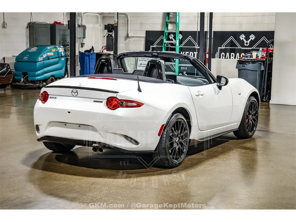 2022 Mazda ND MX-5 Miata - Image 8 of 31
