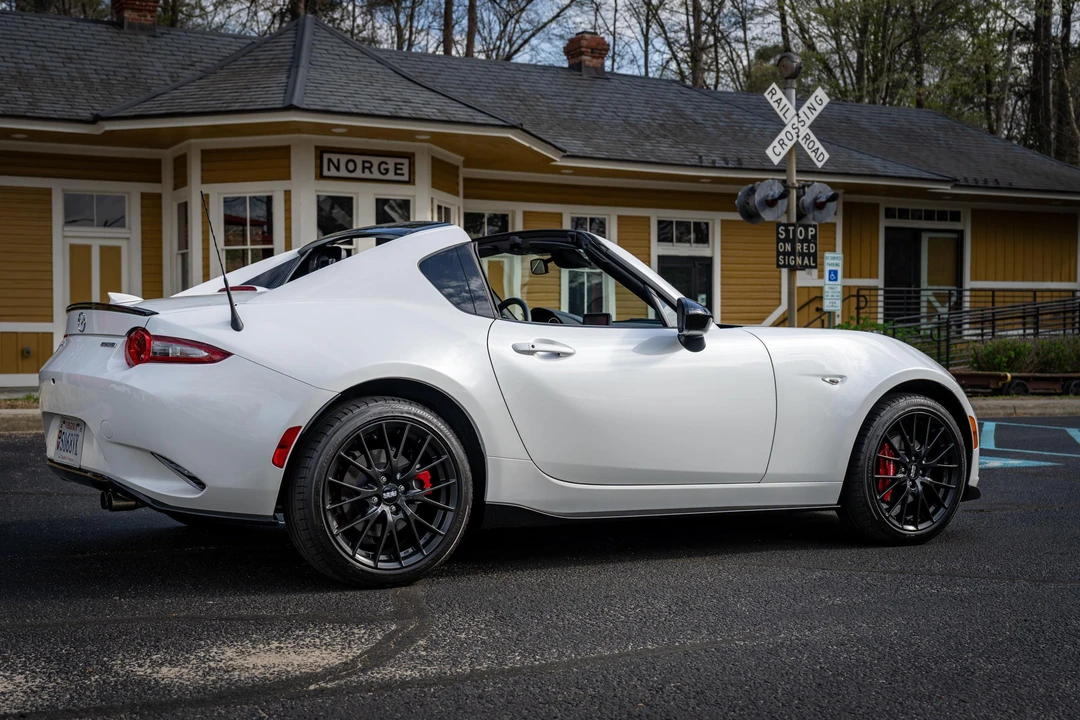 2022 Mazda ND MX-5 Miata - Image 11 of 31