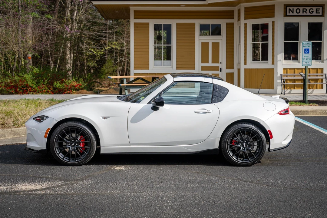 2022 Mazda ND MX-5 Miata - Image 19 of 31