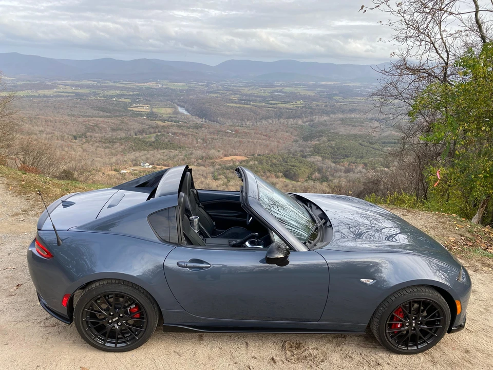 2022 Mazda ND MX-5 Miata - Image 15 of 31