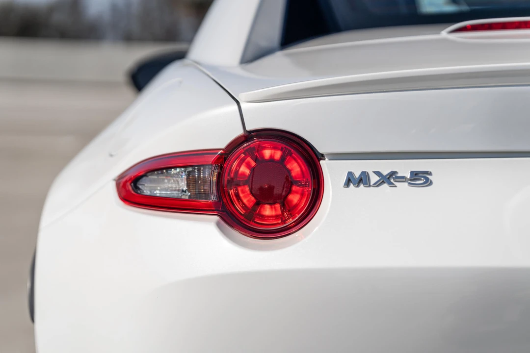 2022 Mazda ND MX-5 Miata - Image 27 of 31
