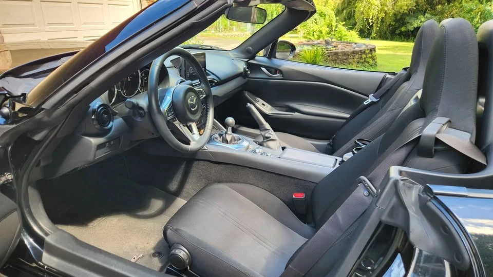 2022 Mazda ND MX-5 Miata - Image 8 of 10
