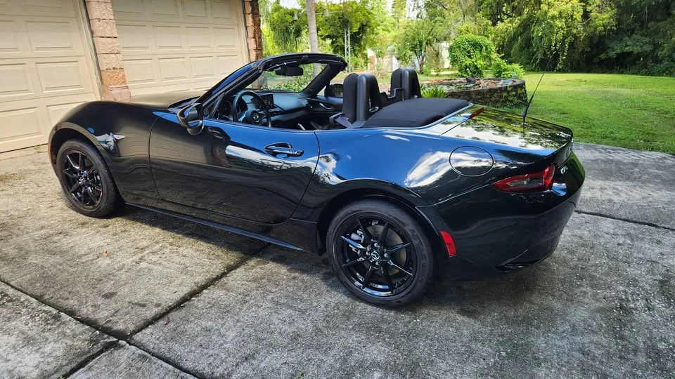 2022 Mazda ND MX-5 Miata - Image 9 of 10