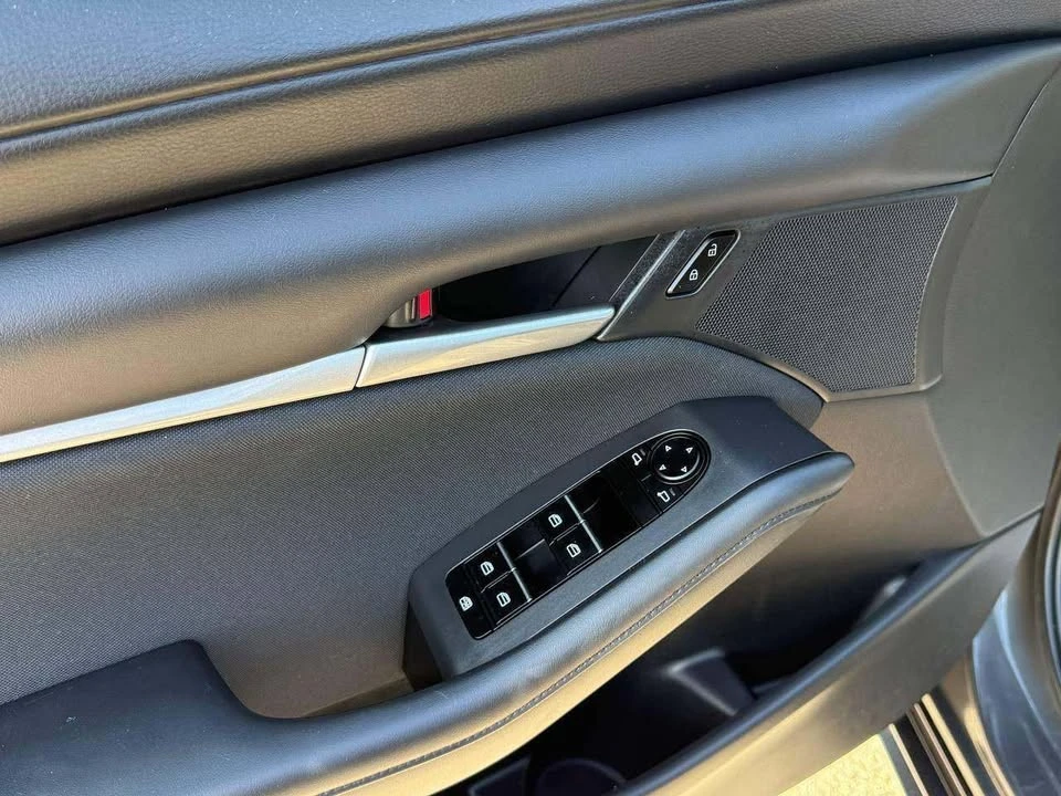 2022 Mazda Mazda 3 4th Gen - Image 9 of 11