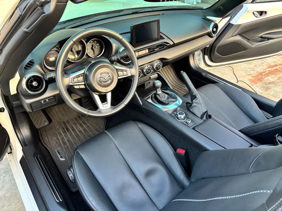 2022 Mazda ND MX-5 Miata - Image 17 of 18