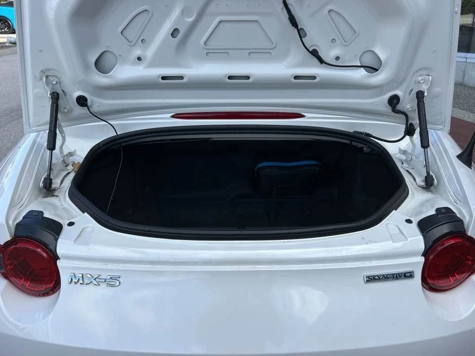 2022 Mazda ND MX-5 Miata - Image 9 of 16