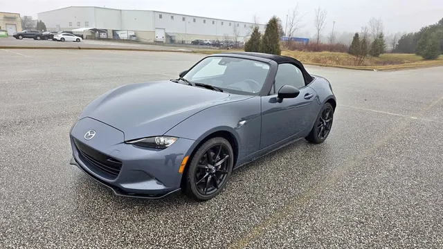 2022 Mazda MX-5 Miata Club Convertible