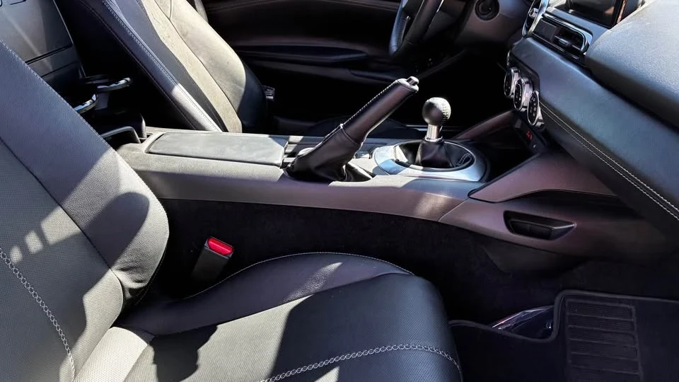 2022 Mazda ND MX-5 Miata - Image 11 of 17