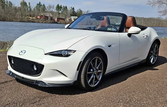 2022 Mazda MX-5 Miata Grand Touring