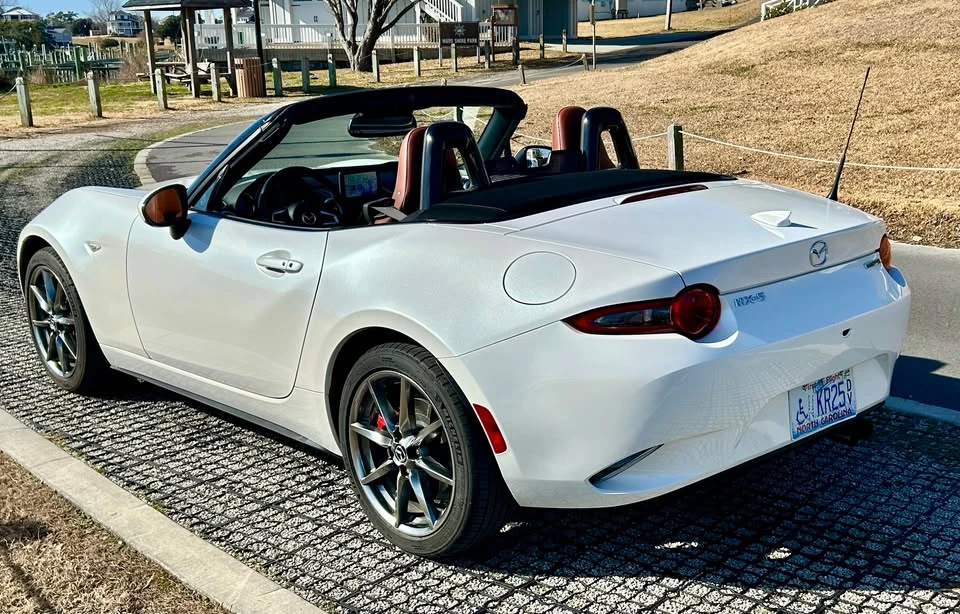 2022 Mazda ND MX-5 Miata - Image 11 of 20