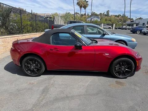 2022 Mazda MX-5 Miata Sport