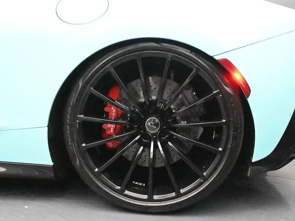 2022 McLaren GT - Image 17 of 20