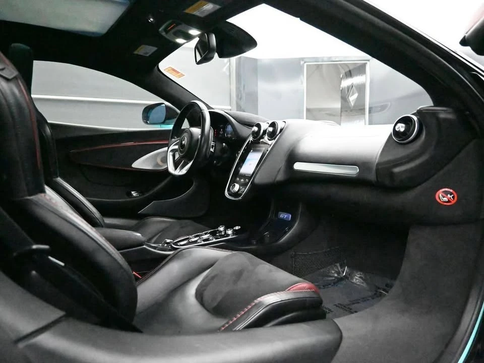 2022 McLaren GT - Image 3 of 20