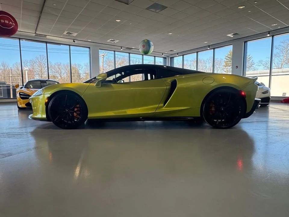 2022 McLaren GT - Image 2 of 20