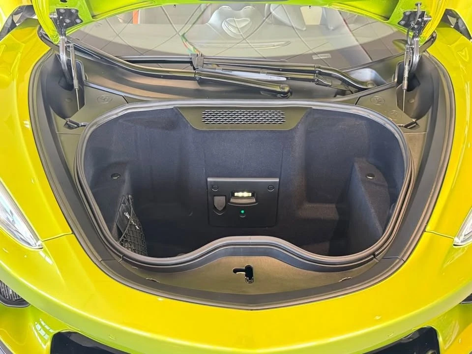 2022 McLaren GT - Image 18 of 20