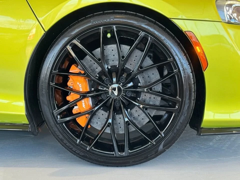 2022 McLaren GT - Image 17 of 20