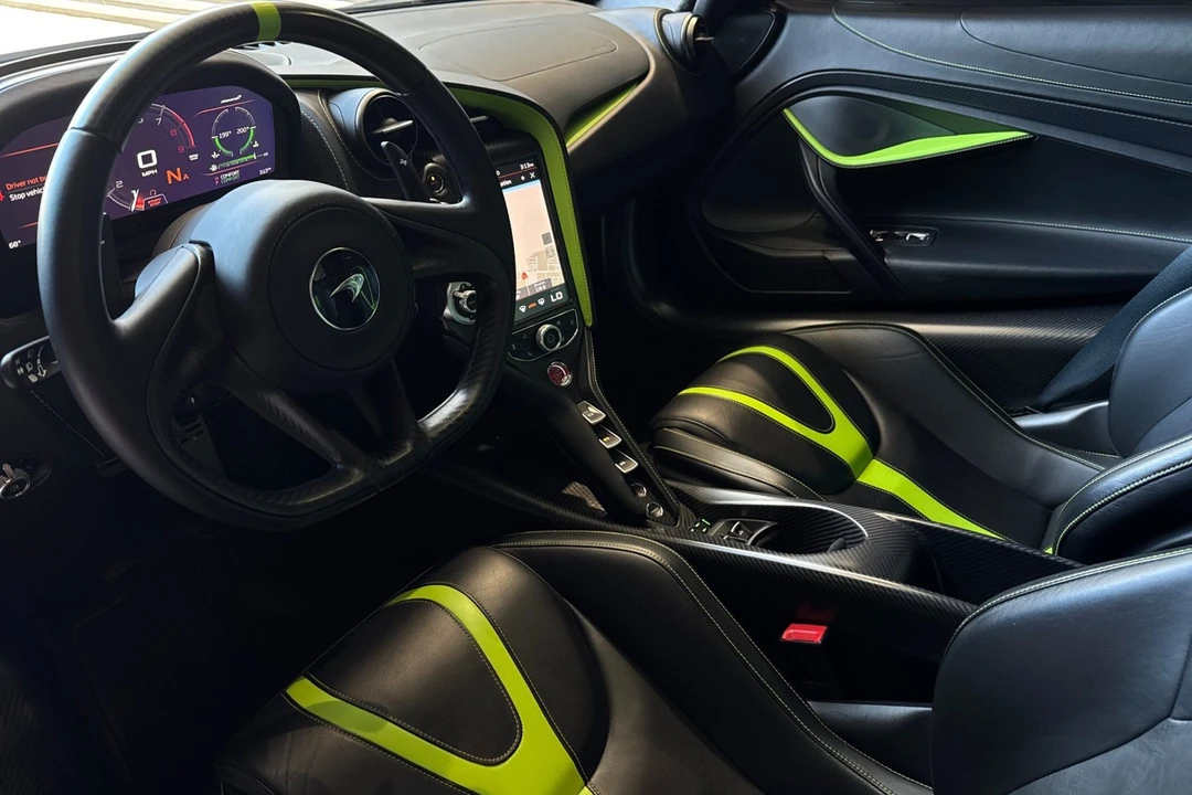 2022 McLaren 675LT - Image 4 of 31